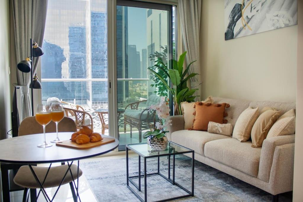 דובאי Vera Residences By Damac I 1Br Luxury Aparthotel מראה חיצוני תמונה