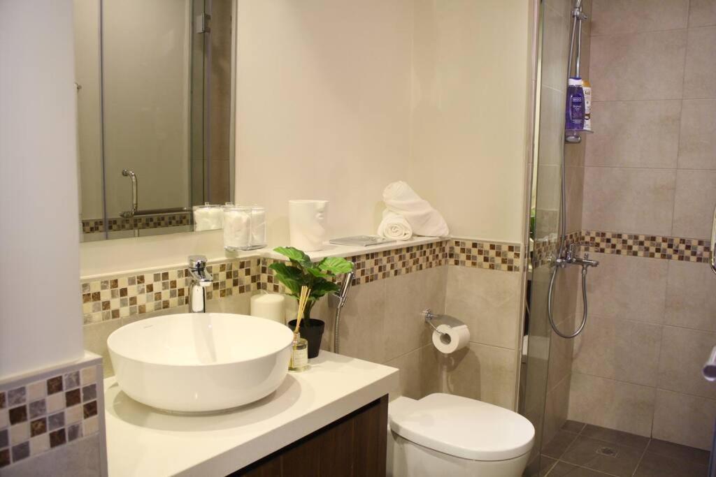 דובאי Vera Residences By Damac I 1Br Luxury Aparthotel מראה חיצוני תמונה
